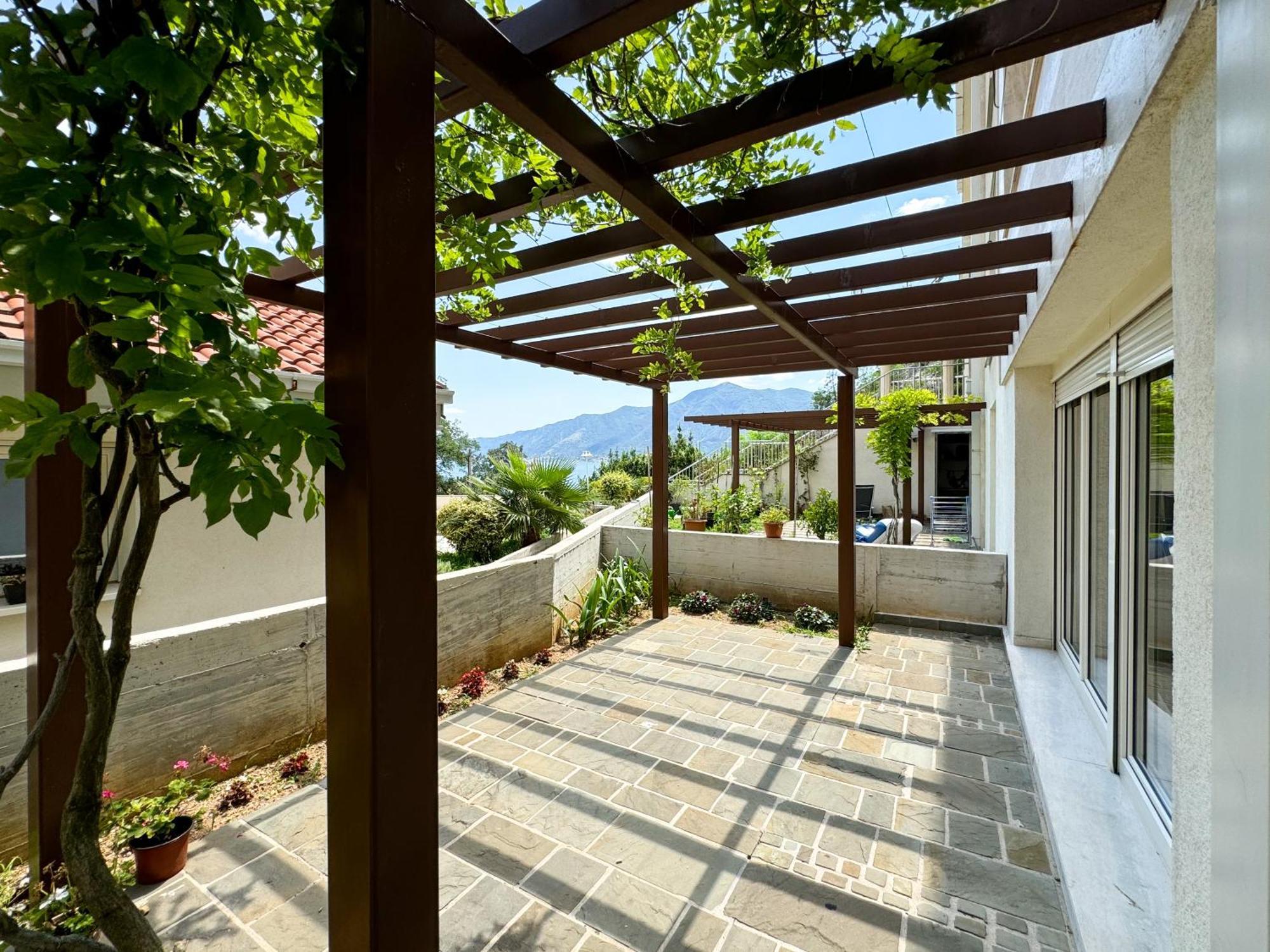 Apartment Olea Orahovac *